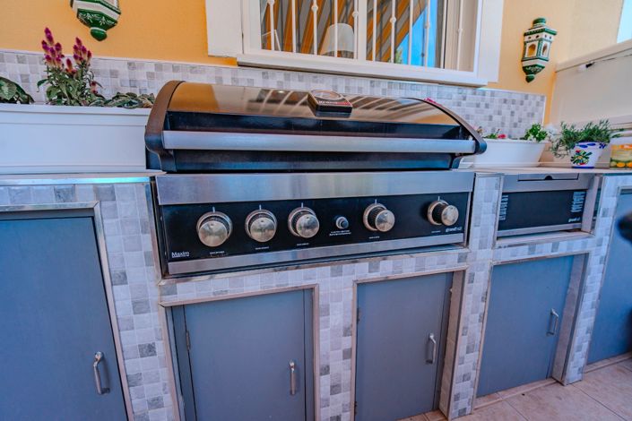 Image No.37-2 Bed Townhouse for sale