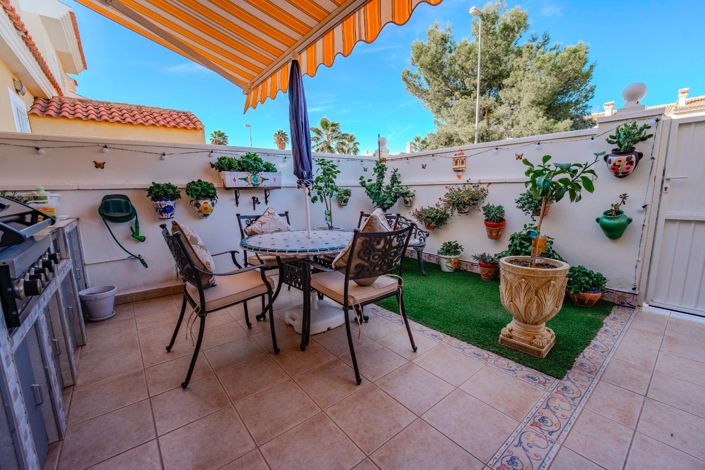 Image No.48-2 Bed Townhouse for sale