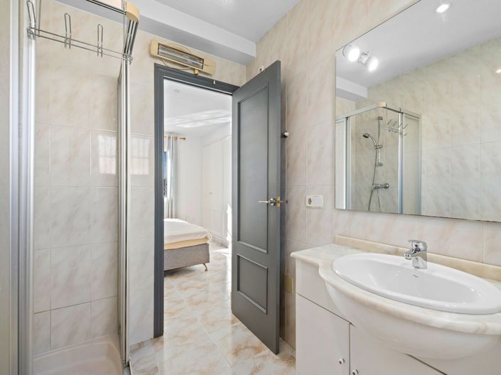 Image No.29-2 Bed Villa for sale