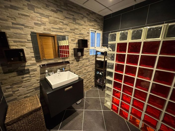 Image No.31-2 Bed Villa for sale