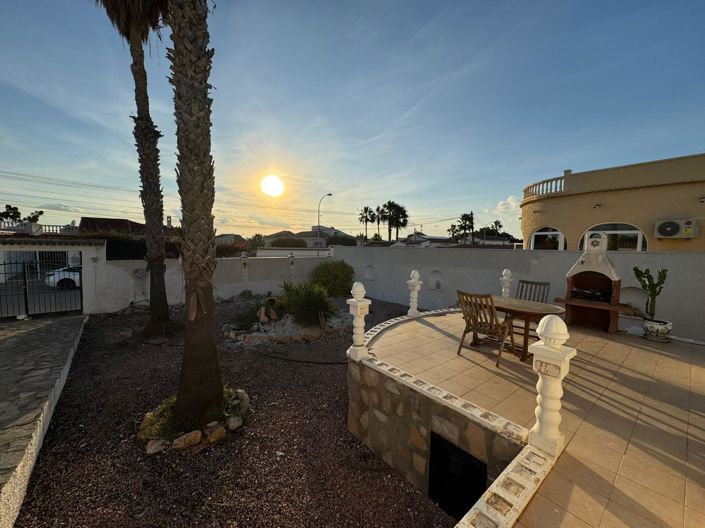 Image No.8-2 Bed Villa for sale