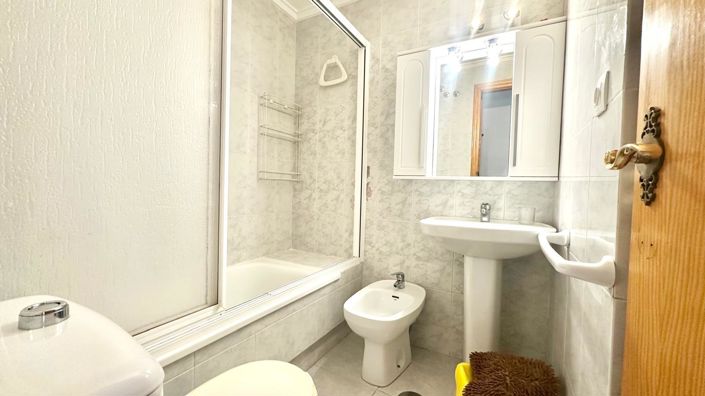 Image No.18-Apartment for sale