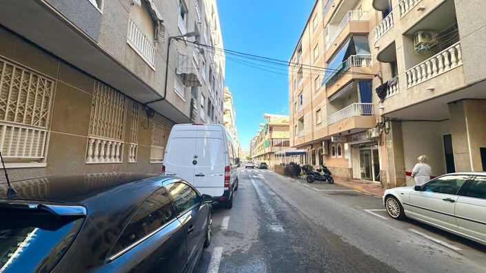 Image No.5-Apartment for sale