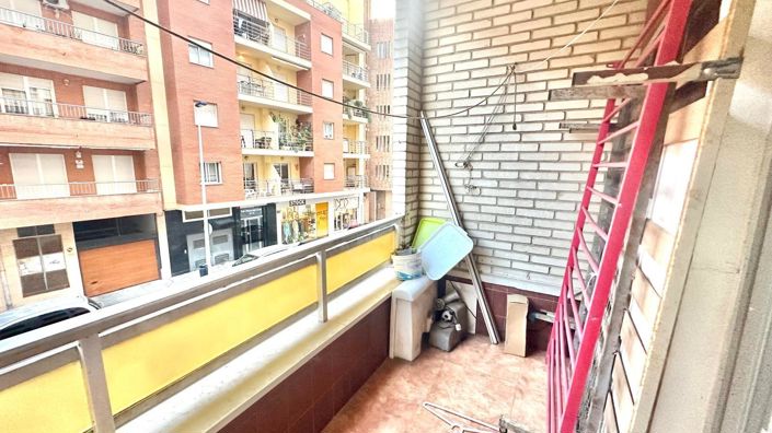 Image No.12-3 Bed Apartment for sale