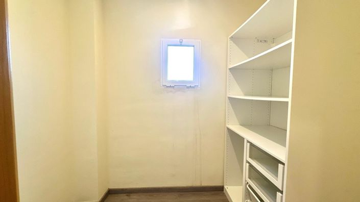 Image No.28-3 Bed Apartment for sale