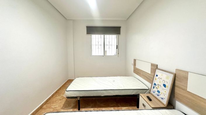 Image No.25-2 Bed Bungalow for sale