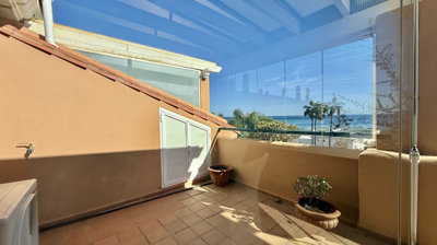 12-53013098fcab6c38b1379cd33298e050