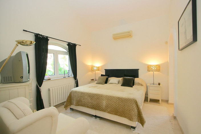 Image No.5-5 Bed Villa for sale