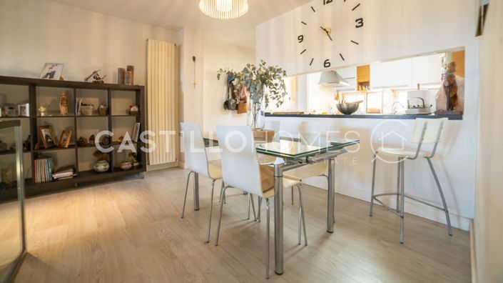 Image No.18-4 Bed Townhouse for sale