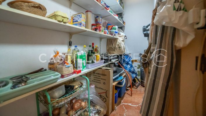 Image No.27-4 Bed Townhouse for sale