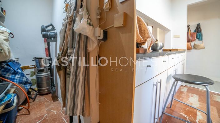 Image No.28-4 Bed Townhouse for sale