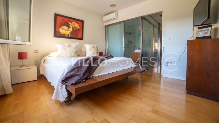 Image No.30-4 Bed Townhouse for sale