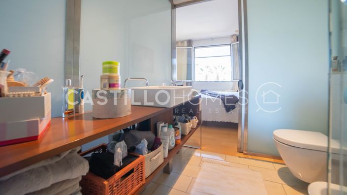 Image No.34-4 Bed Townhouse for sale