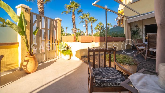 Image No.4-4 Bed Townhouse for sale