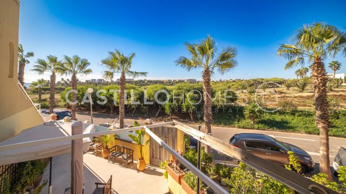 Image No.50-4 Bed Townhouse for sale