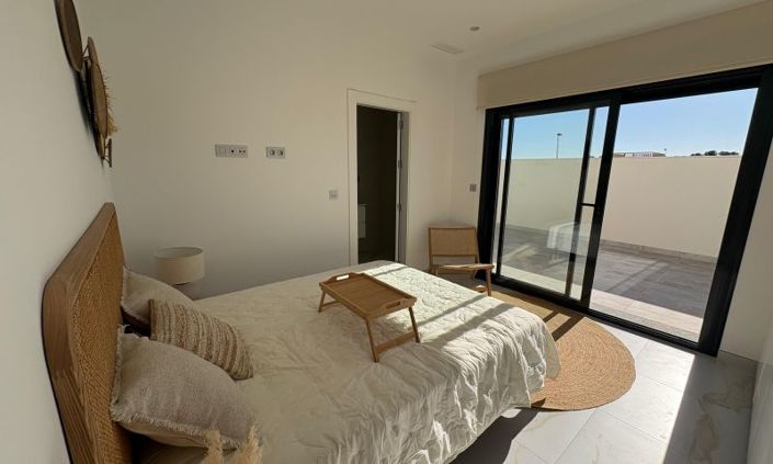 Image No.19-3 Bed Villa for sale