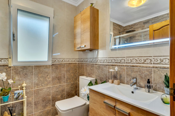 Image No.16-5 Bed Villa for sale