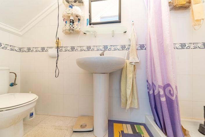 Image No.20-3 Bed Townhouse for sale