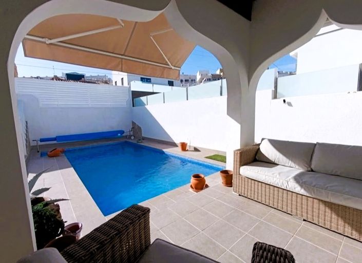 Image No.2-Villa de 2 chambres à vendre à San Miguel de Salinas