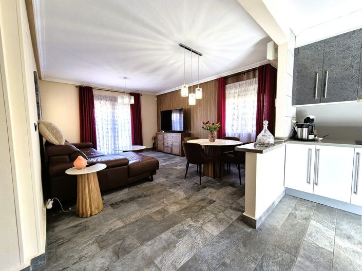 Image No.17-3 Bed Villa for sale