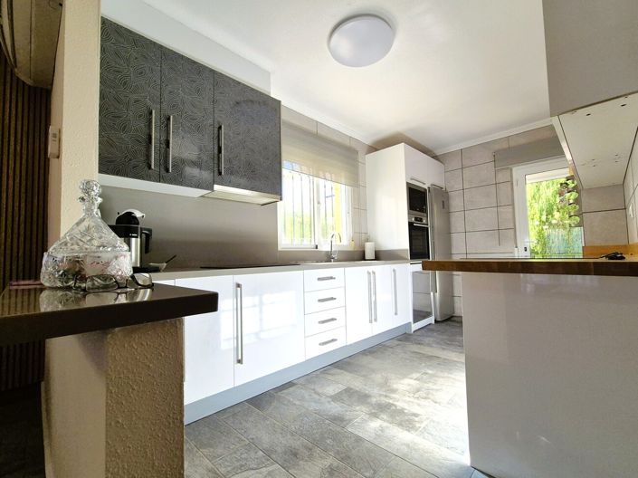 Image No.23-3 Bed Villa for sale