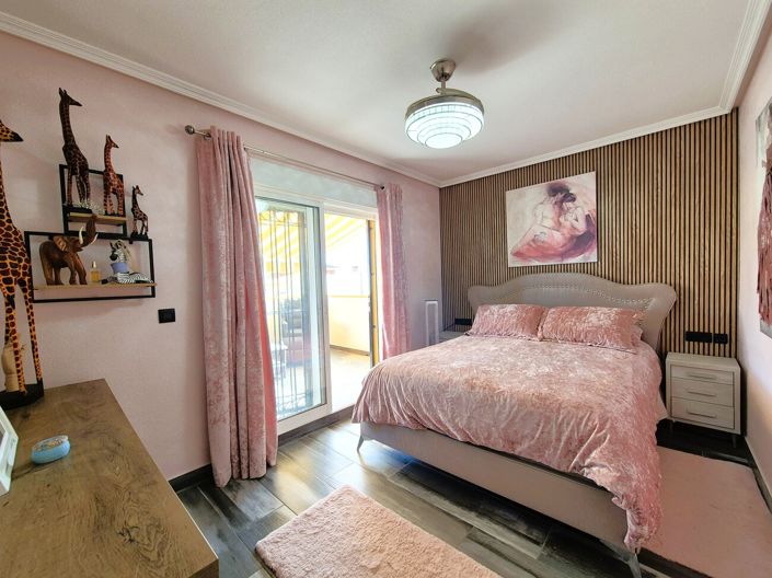 Image No.8-3 Bed Villa for sale