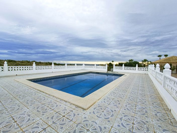 Image No.8-3 Bed Villa for sale