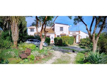 country-house-in-alora-1-large