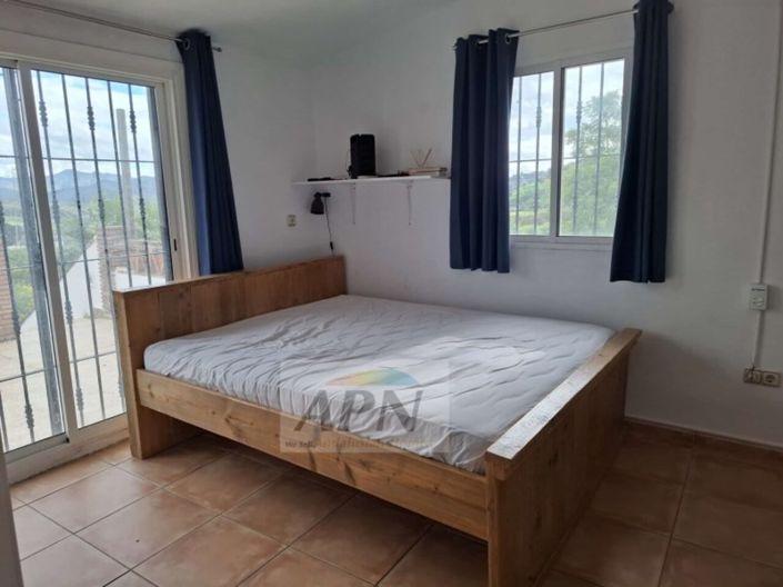 Image No.18-6 Bed Country House for sale