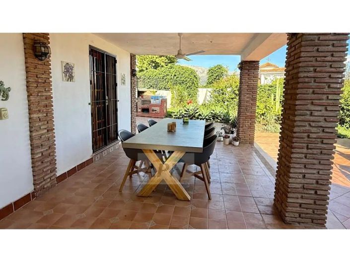 Image No.21-6 Bed Country House for sale