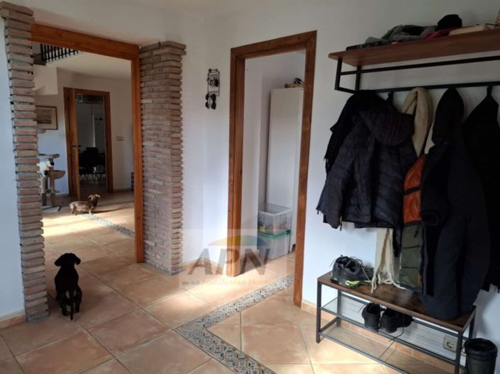 Image No.7-6 Bed Country House for sale