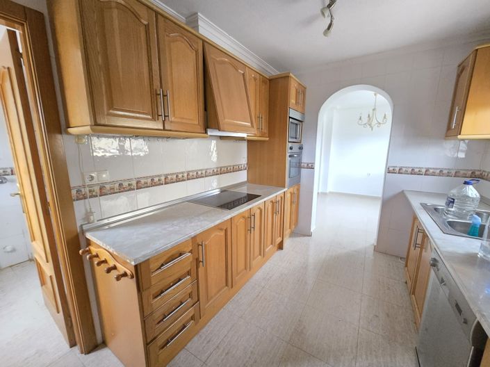 Image No.15-5 Bed Villa for sale