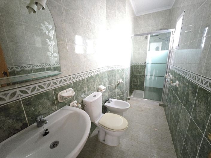 Image No.17-5 Bed Villa for sale