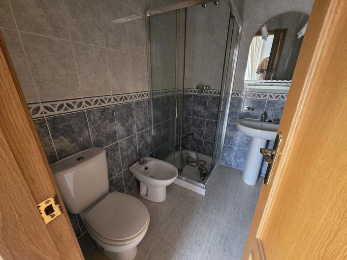 Image No.28-5 Bed Villa for sale