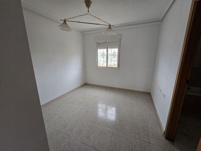 Image No.32-5 Bed Villa for sale