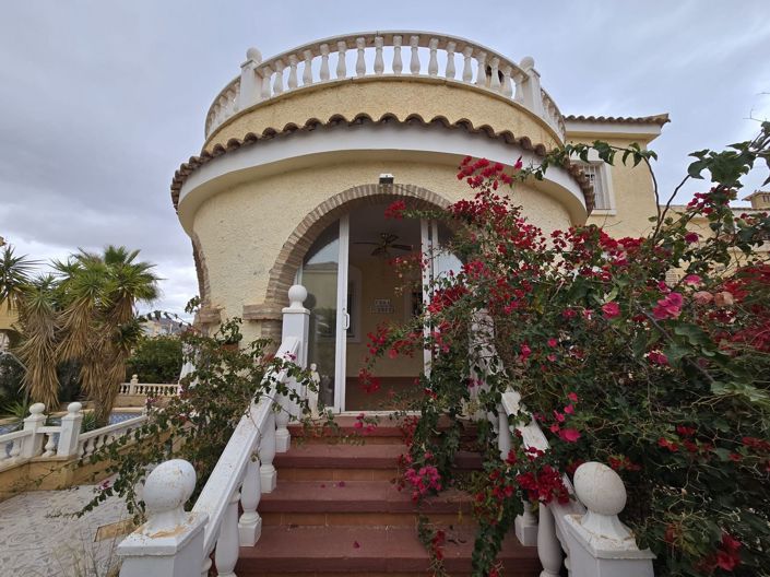 Image No.40-5 Bed Villa for sale