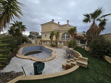 wwhatsapp-image-2025-12-04-at-160103-42-