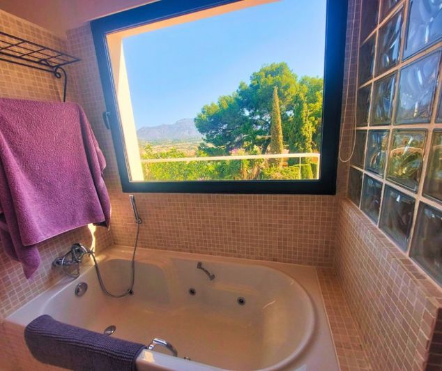 Image No.15-3 Bed Villa for sale