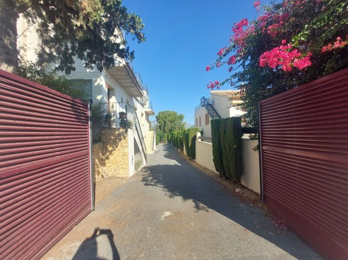 Image No.21-3 Bed Villa for sale