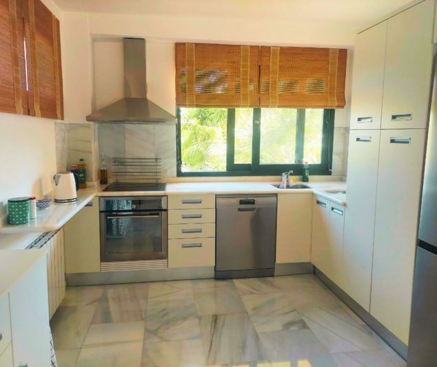 Image No.6-3 Bed Villa for sale