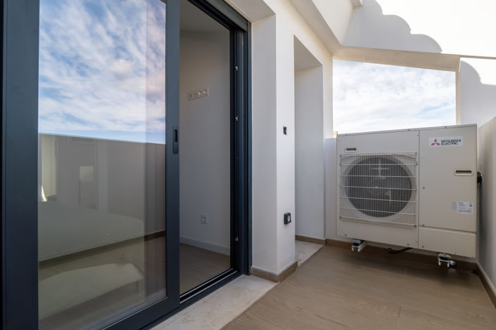 Image No.33-3 Bed Apartment for sale