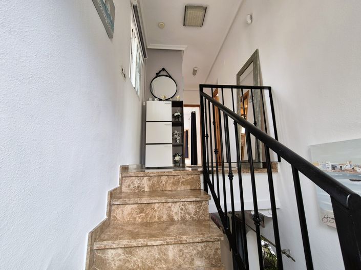 Image No.26-3 Bed Villa for sale