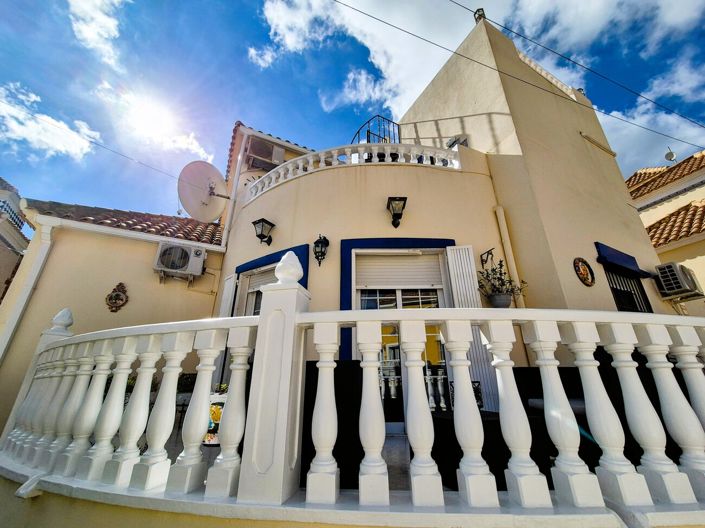 Image No.3-3 Bed Villa for sale