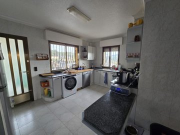 wwhatsapp-image-2025-12-20-at-120411