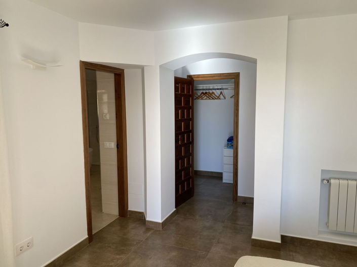 Image No.34-4 Bed Villa for sale