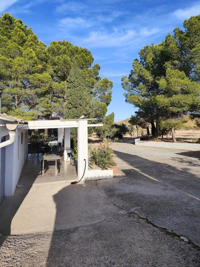 Image No.5-3 Bed Country House for sale