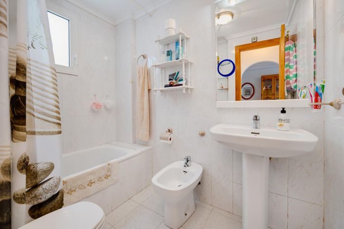 Image No.17-2 Bed Apartment for sale