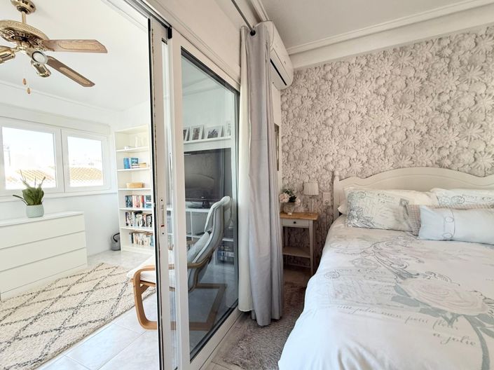 Image No.17-2 Bed Villa for sale