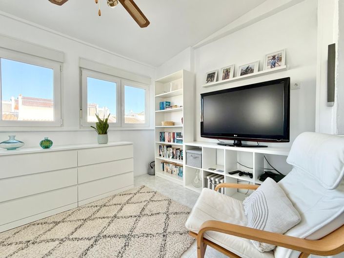 Image No.18-2 Bed Villa for sale