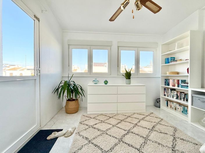 Image No.19-2 Bed Villa for sale